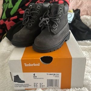 Infants Timberland boots size 4c brand new
